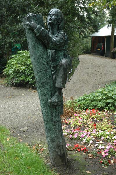 bronzen tuinbeeld
